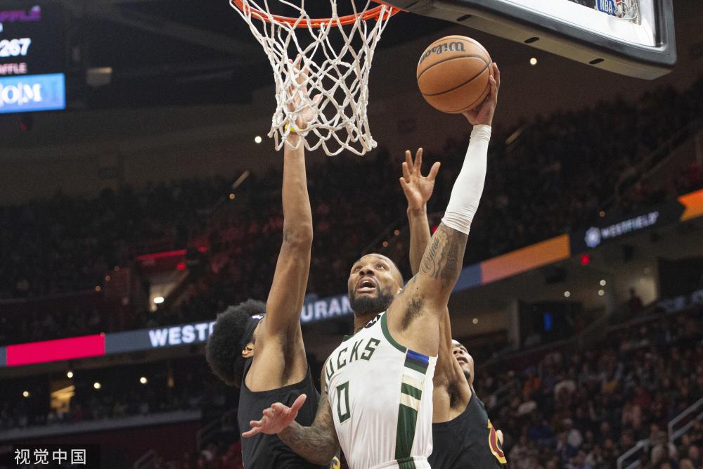 赛场上最坚 赛场上最坚