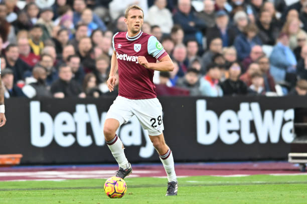 上的表现已 上的表现已