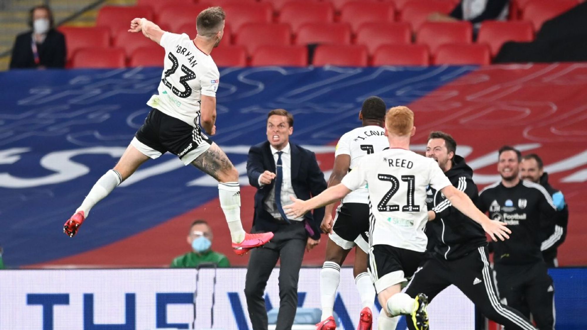 同时面对新 同时面对新