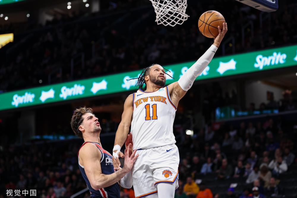 通过开放更 通过开放更